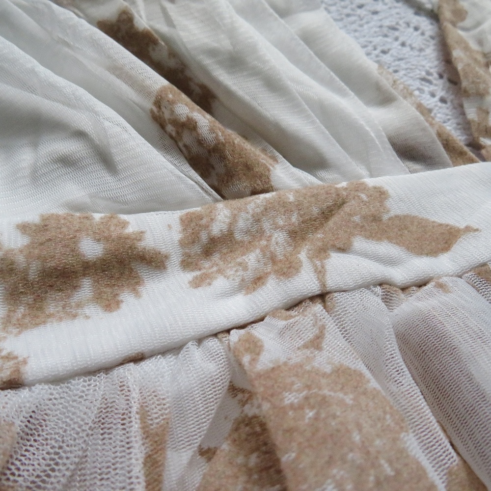 🎉HP!White/Velvet Tulle Maxi - Picture 5 of 5
